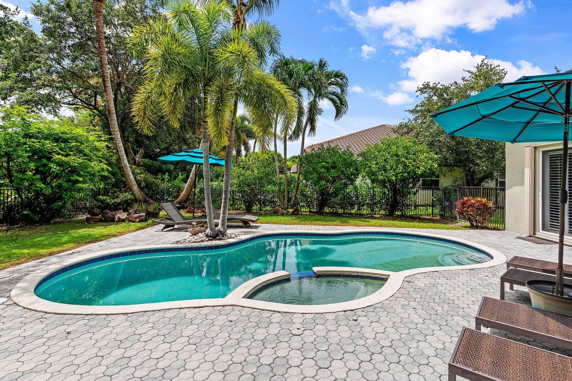 6867 NW 107th Terrace, Parkland, FL 33076 028-6867Northwest107thTerrace-Parkland-F