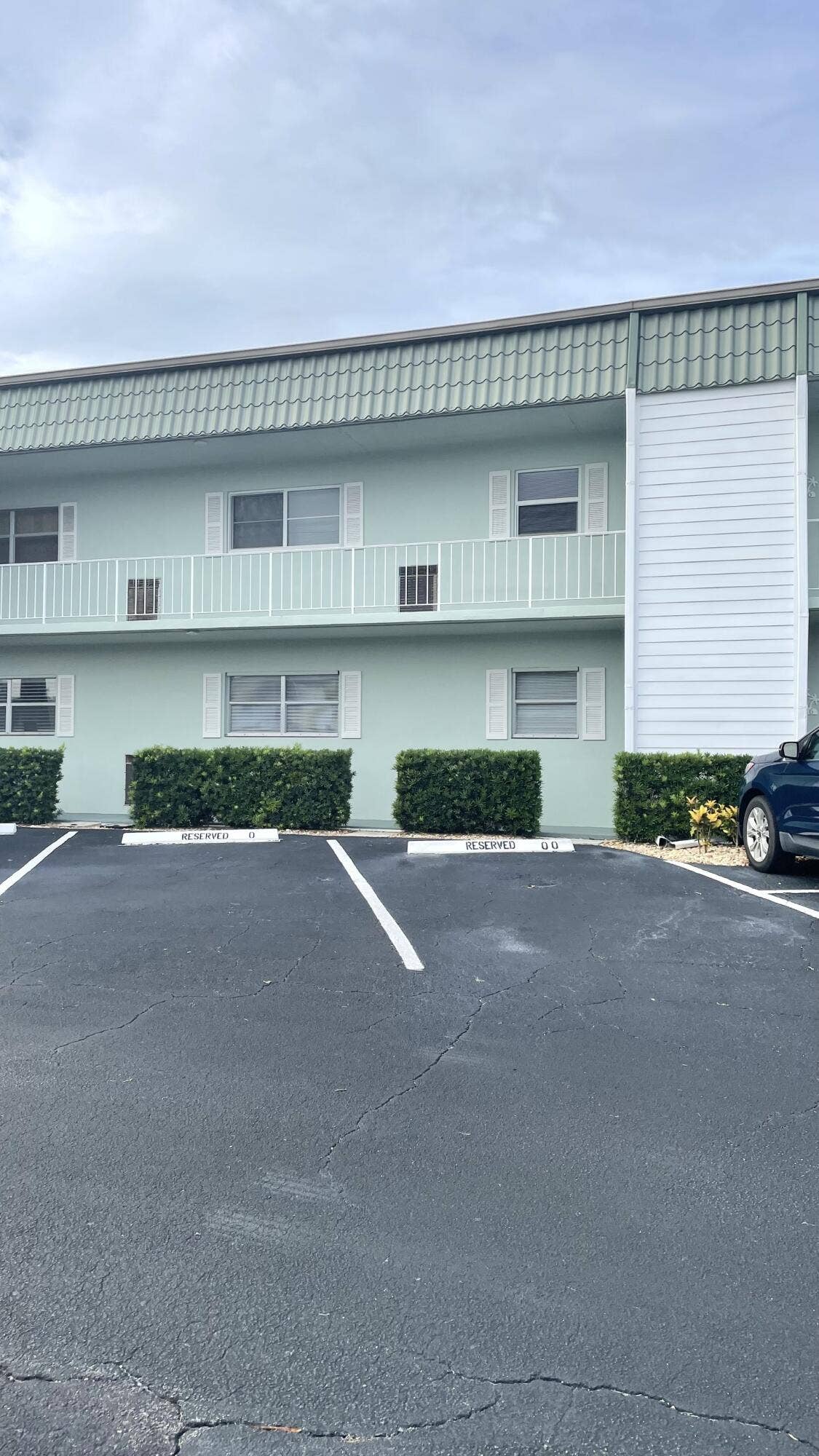 120 Wettaw Lane, #112, North Palm Beach, FL 33408 exterior 1