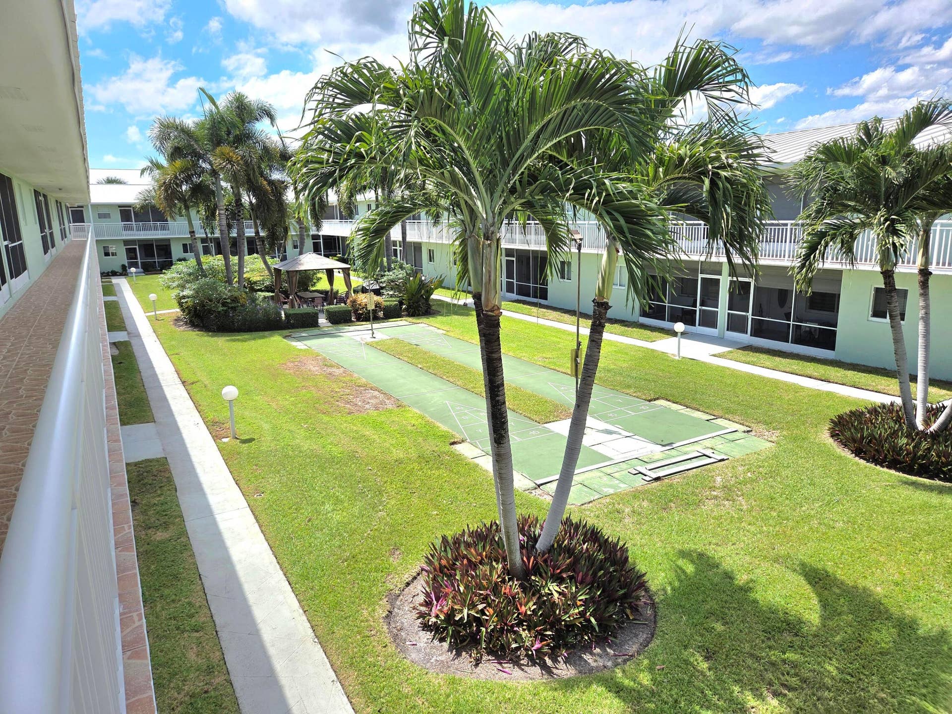 2100 NE 38th Street NE, #207, Lighthouse Point, FL 33064 Shuffleboard Courts