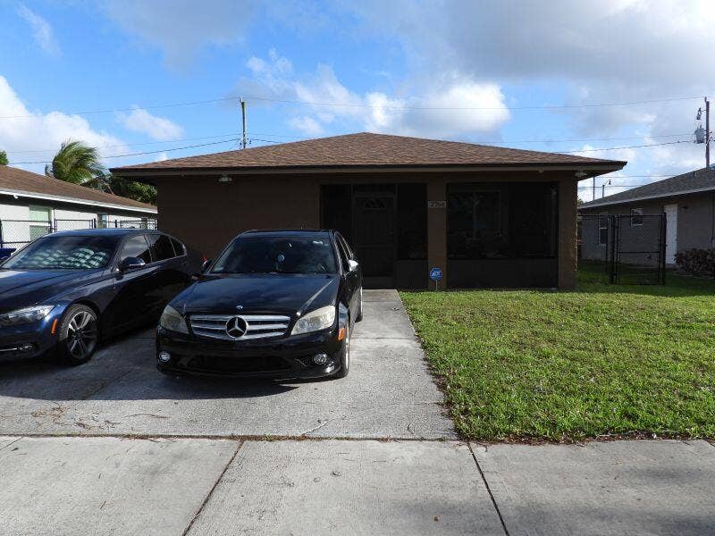 2764 NW 1st Court, Pompano Beach, FL 33069 Front