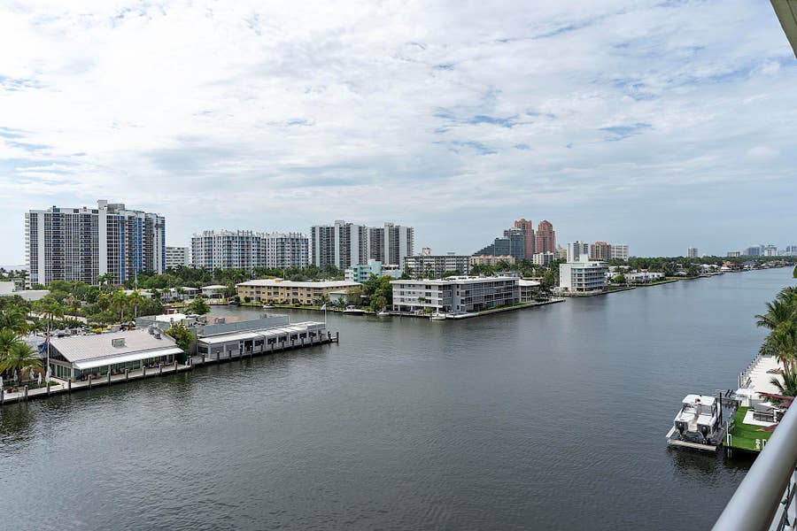 Property photo for 2900 NE 30th Street, #Apt 8j, Fort Lauderdale, FL