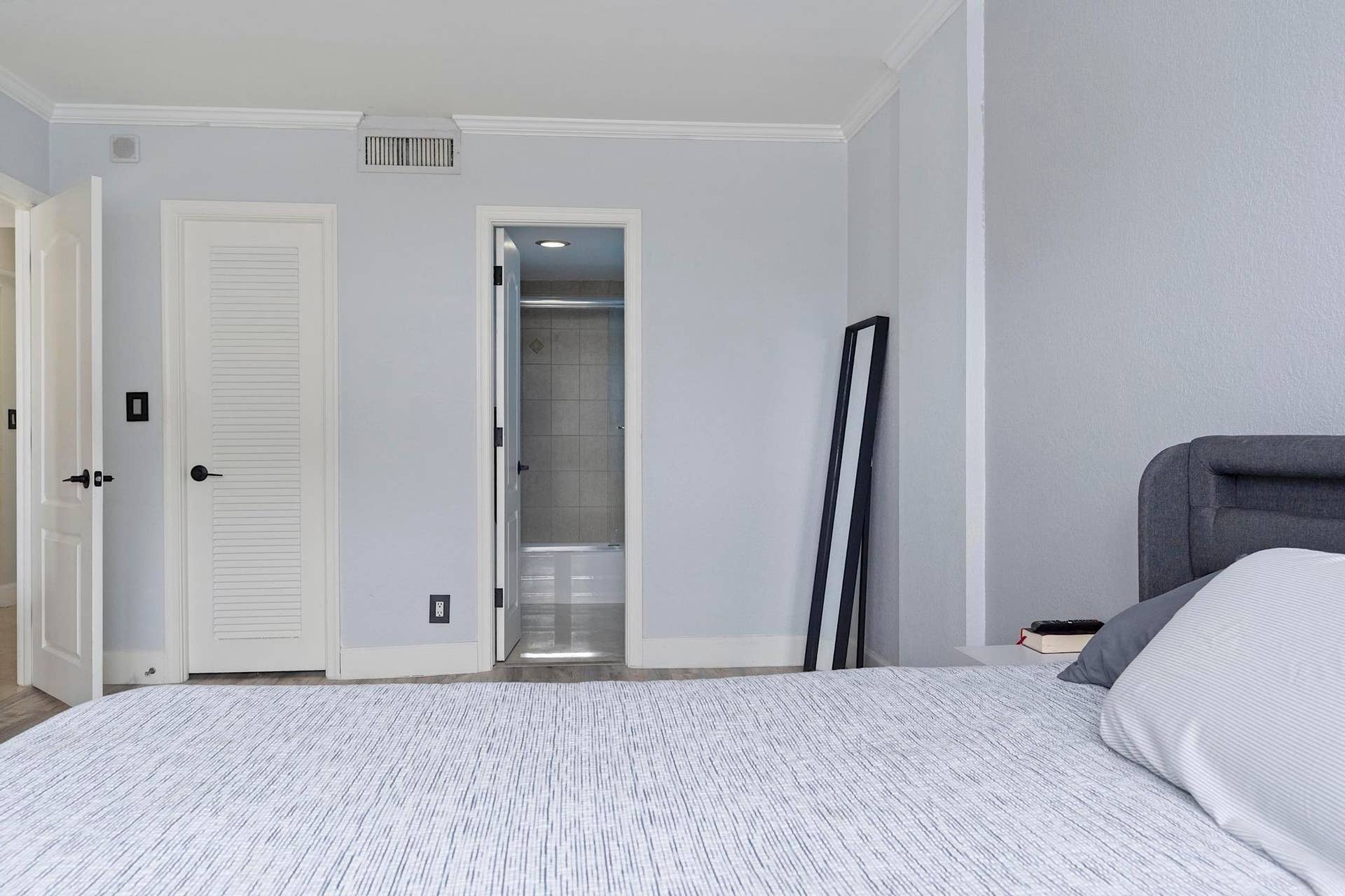 2900 NE 30th Street, #Apt 8j, Fort Lauderdale, FL 33306 2900 NE 30th St - # 8J - 136