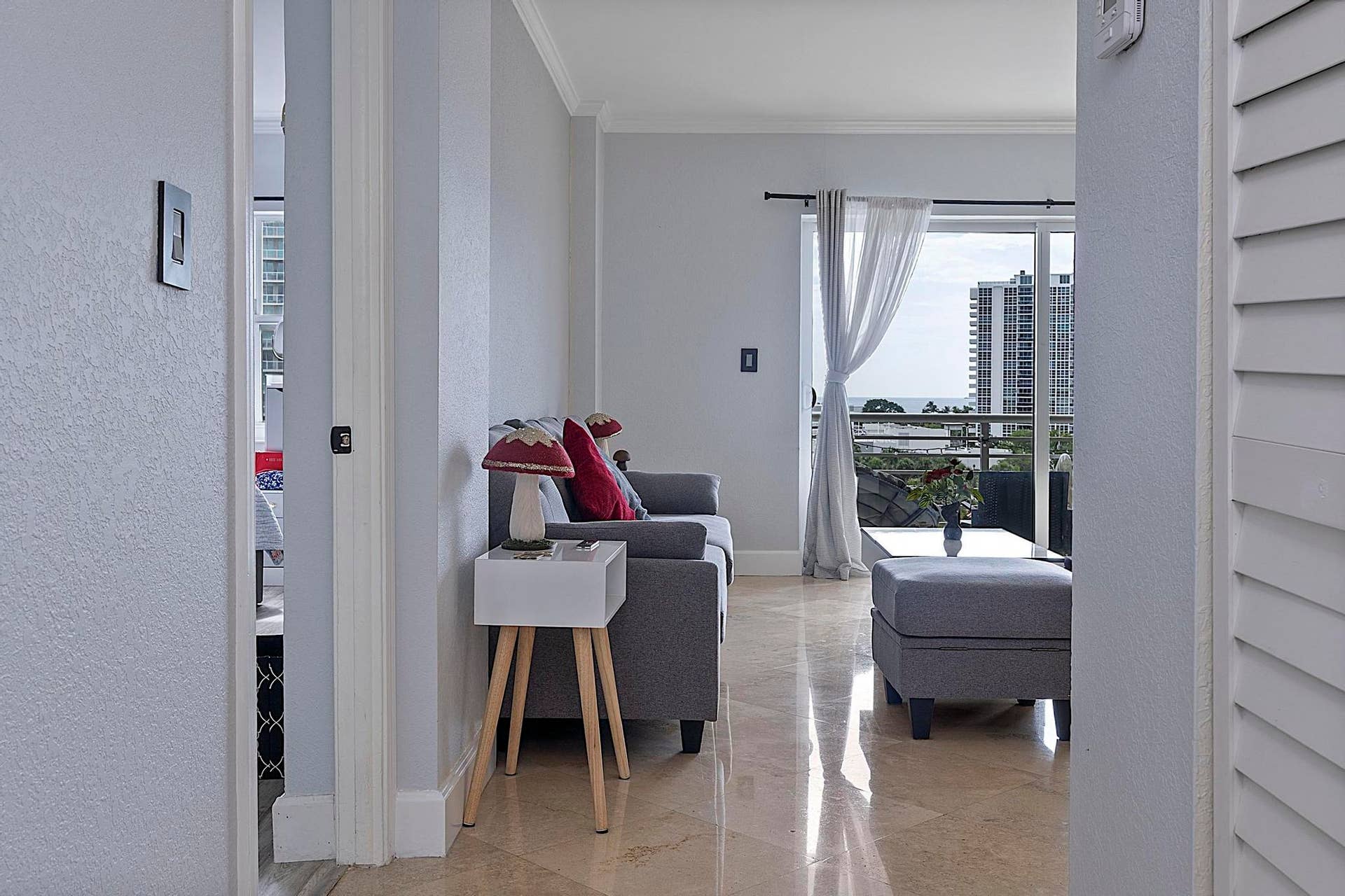 2900 NE 30th Street, #Apt 8j, Fort Lauderdale, FL 33306 2900 NE 30th St - # 8J - 114