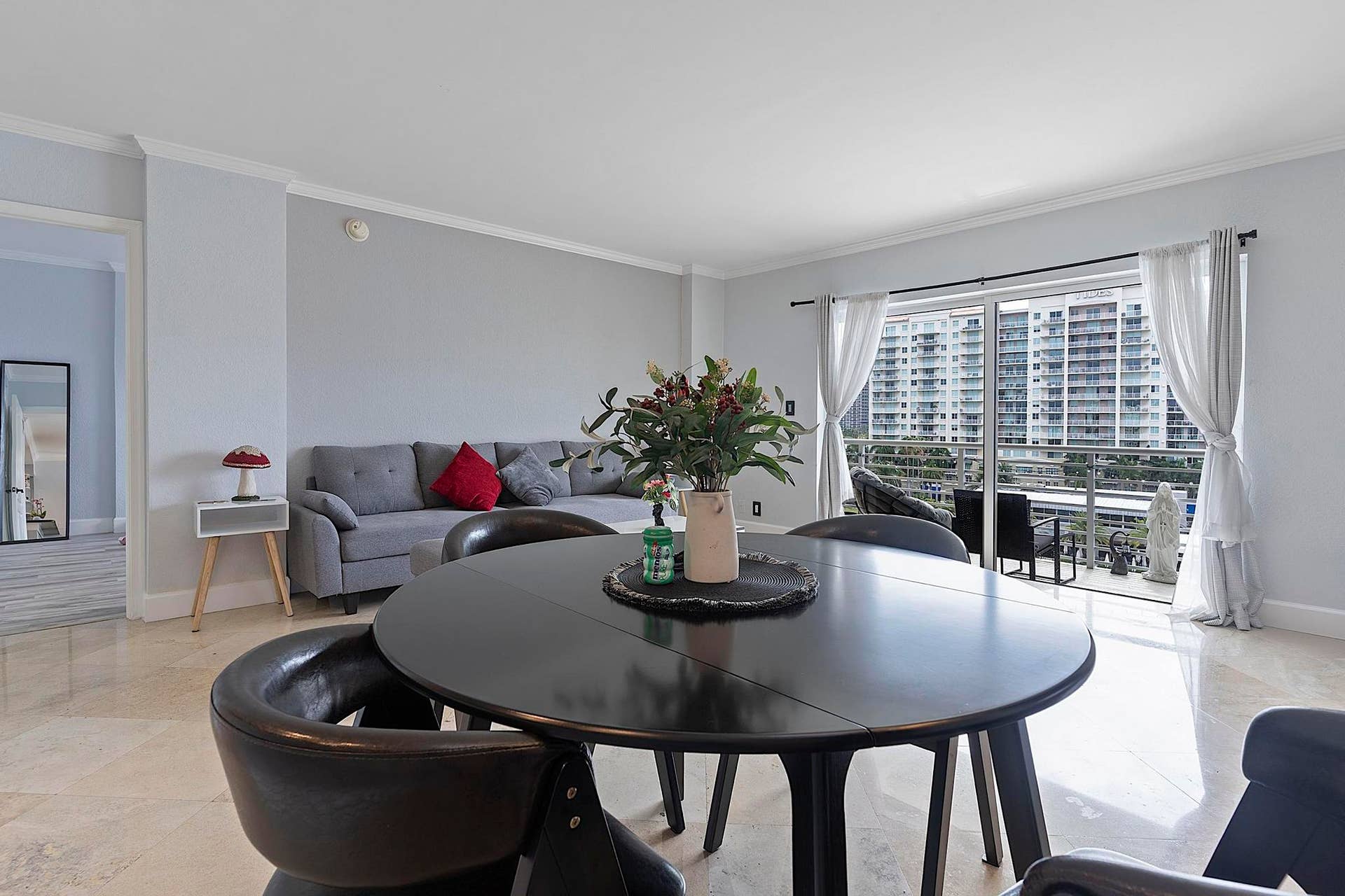 2900 NE 30th Street, #Apt 8j, Fort Lauderdale, FL 33306 2900 NE 30th St - # 8J - 118