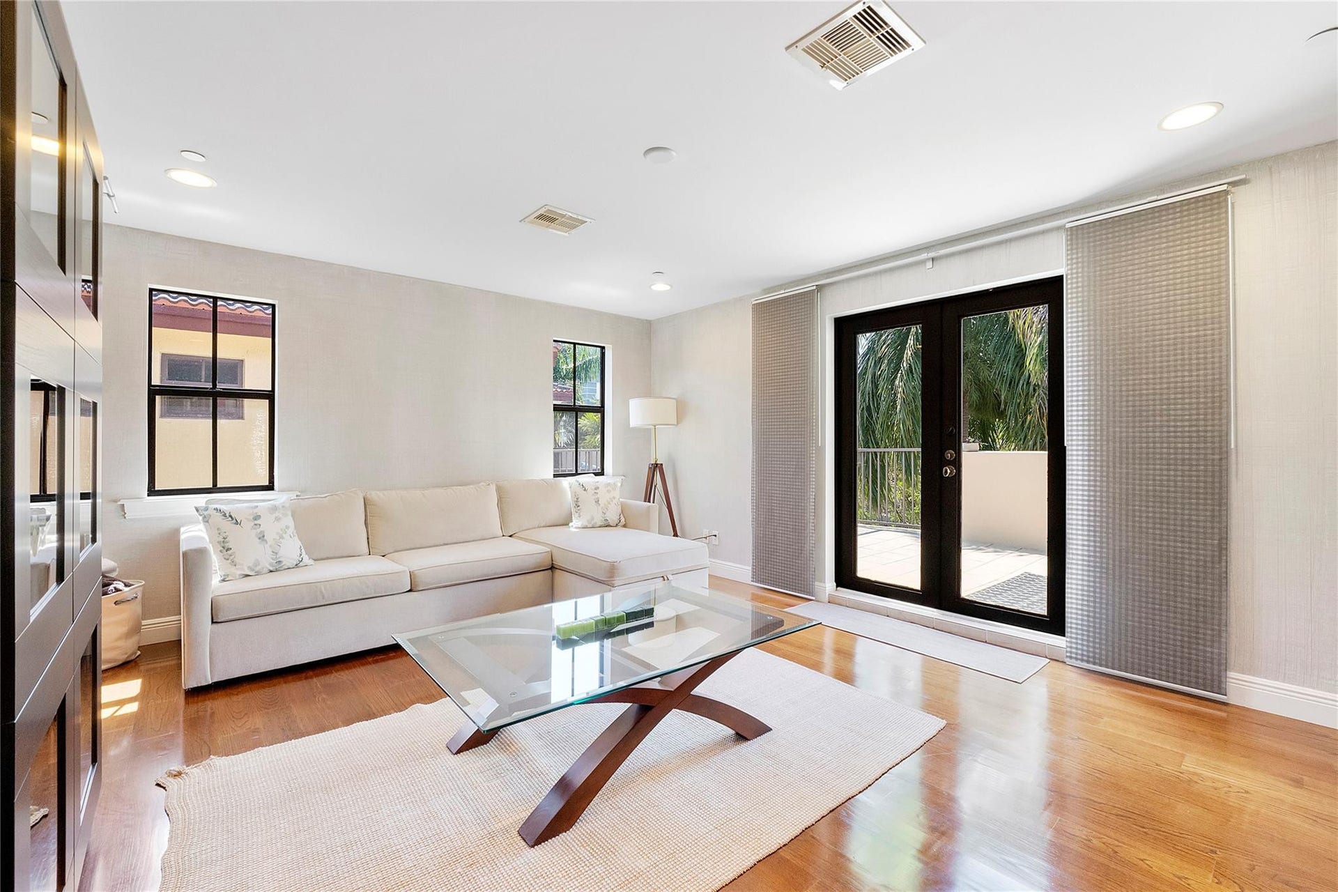 430 NE 7th Avenue, #430, Fort Lauderdale, FL 33301 Photo 23