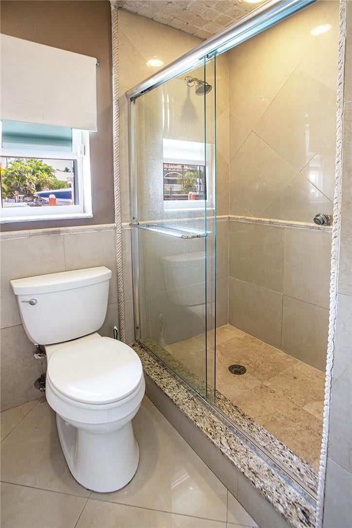 Photo 33