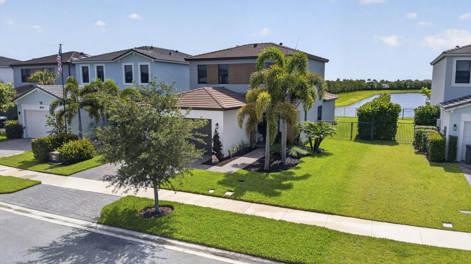 4828 Sand Dollar Dr