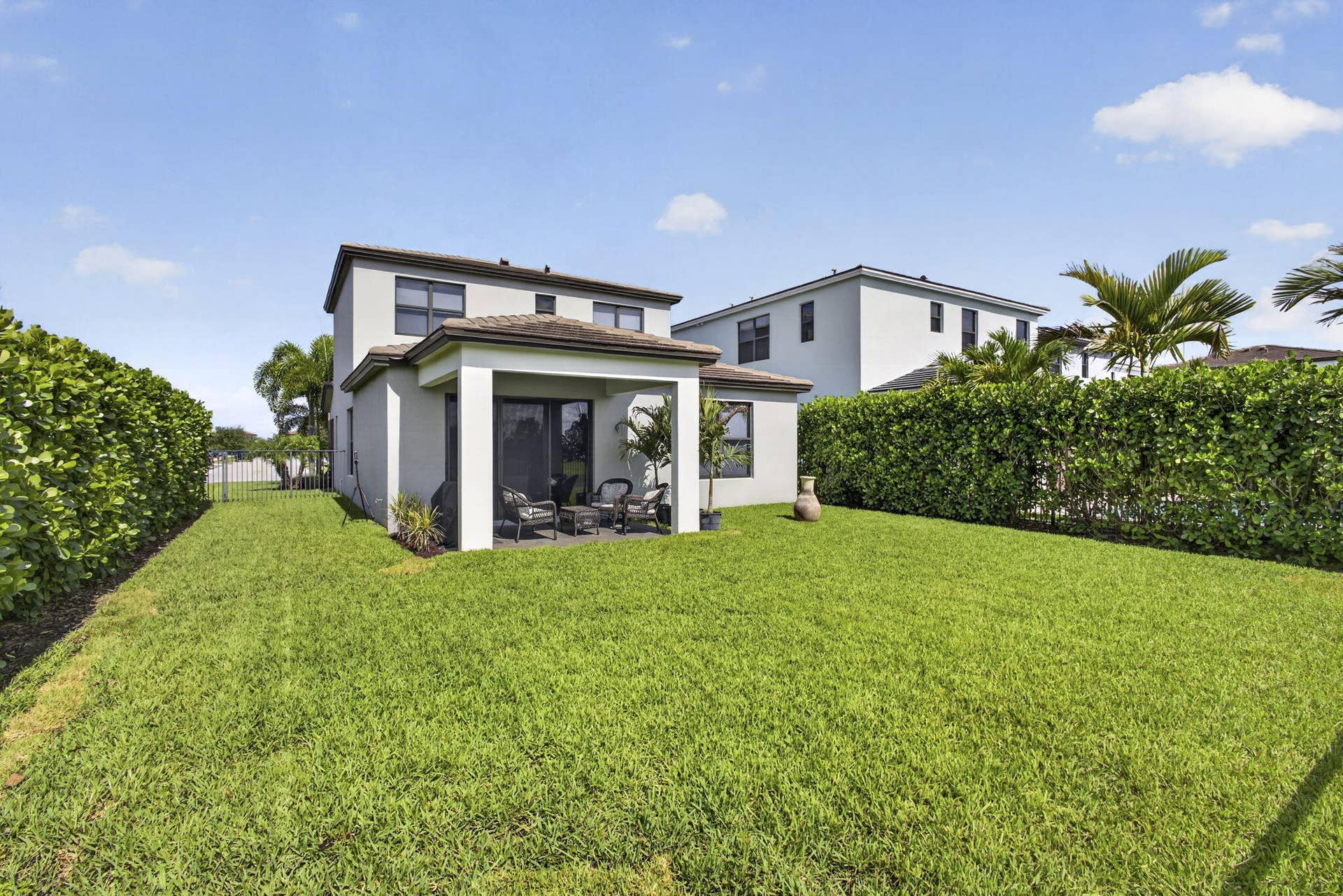 4828 Sand Dollar Dr