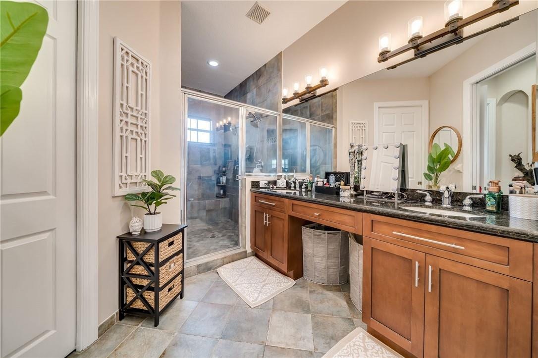 8012 NW 128th Lane, Parkland, FL 33076 Primary Bathroom