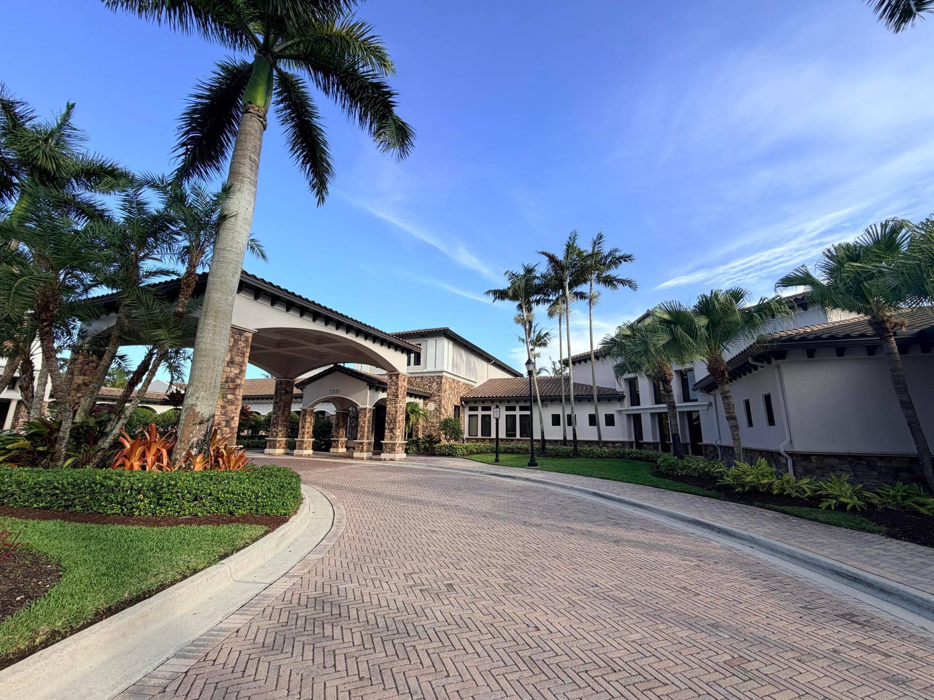 8012 NW 128th Lane, Parkland, FL 33076 Plaza del Lago