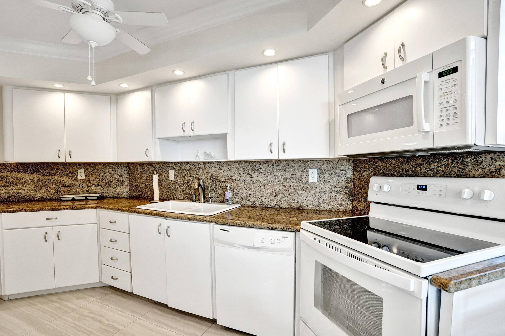 1340 S Ocean Boulevard, #303, Pompano Beach, FL 33062 DSC05508