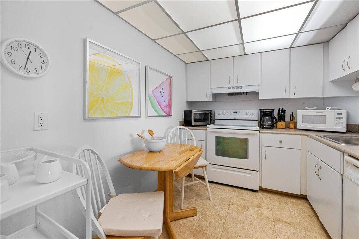 3912 S Ocean Boulevard, #1211, Highland Beach, FL 33487 17-1211 TM -1607