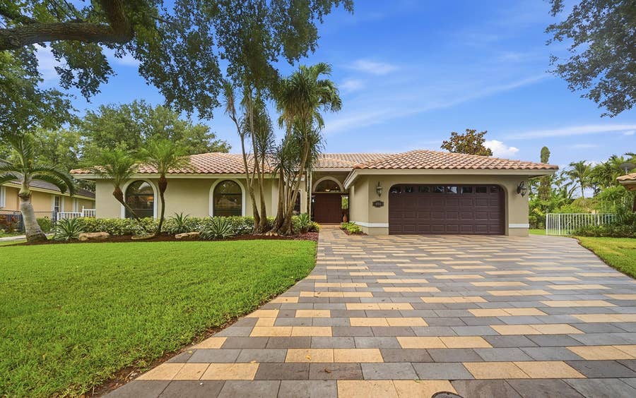 Property photo for 4704 NW 99th Lane, Coral Springs, FL