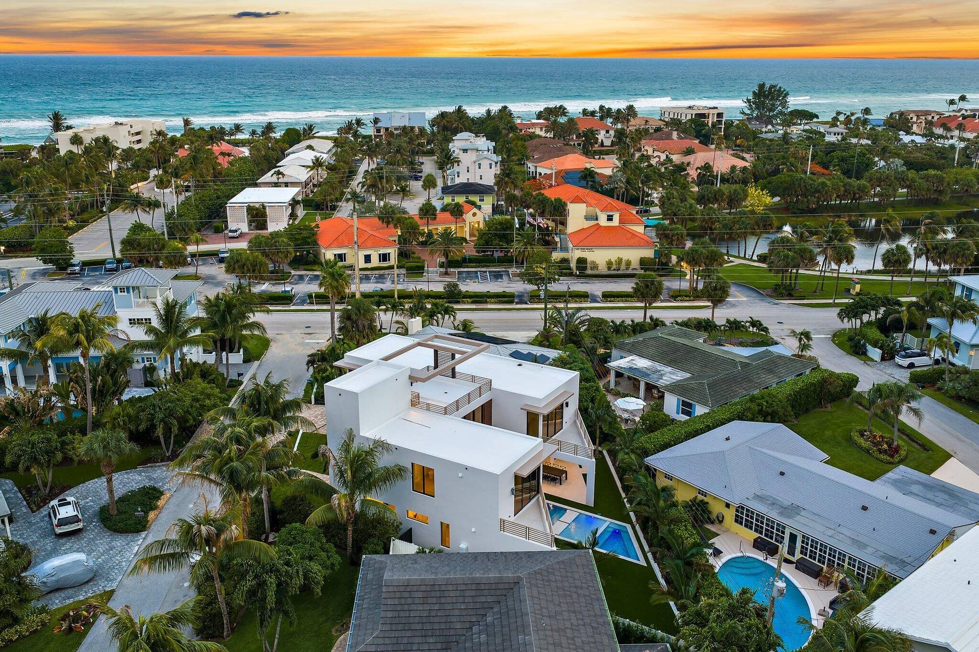 390 Jupiter Lane, Juno Beach, FL 33408 014-390JupiterLn-JunoBeach-SMALL