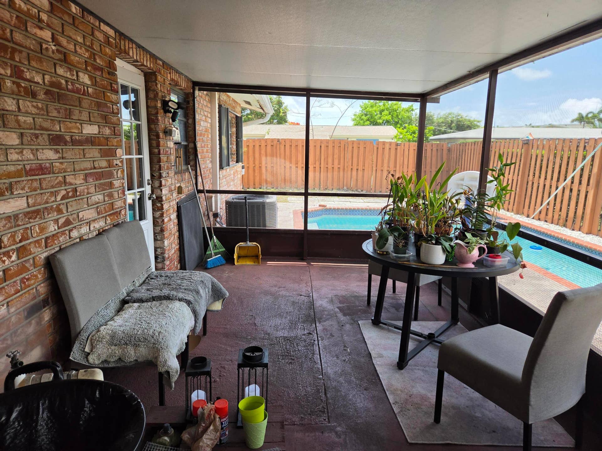 608-612 NE 21st Court, Wilton Manors, FL 33305 612 - screened patio