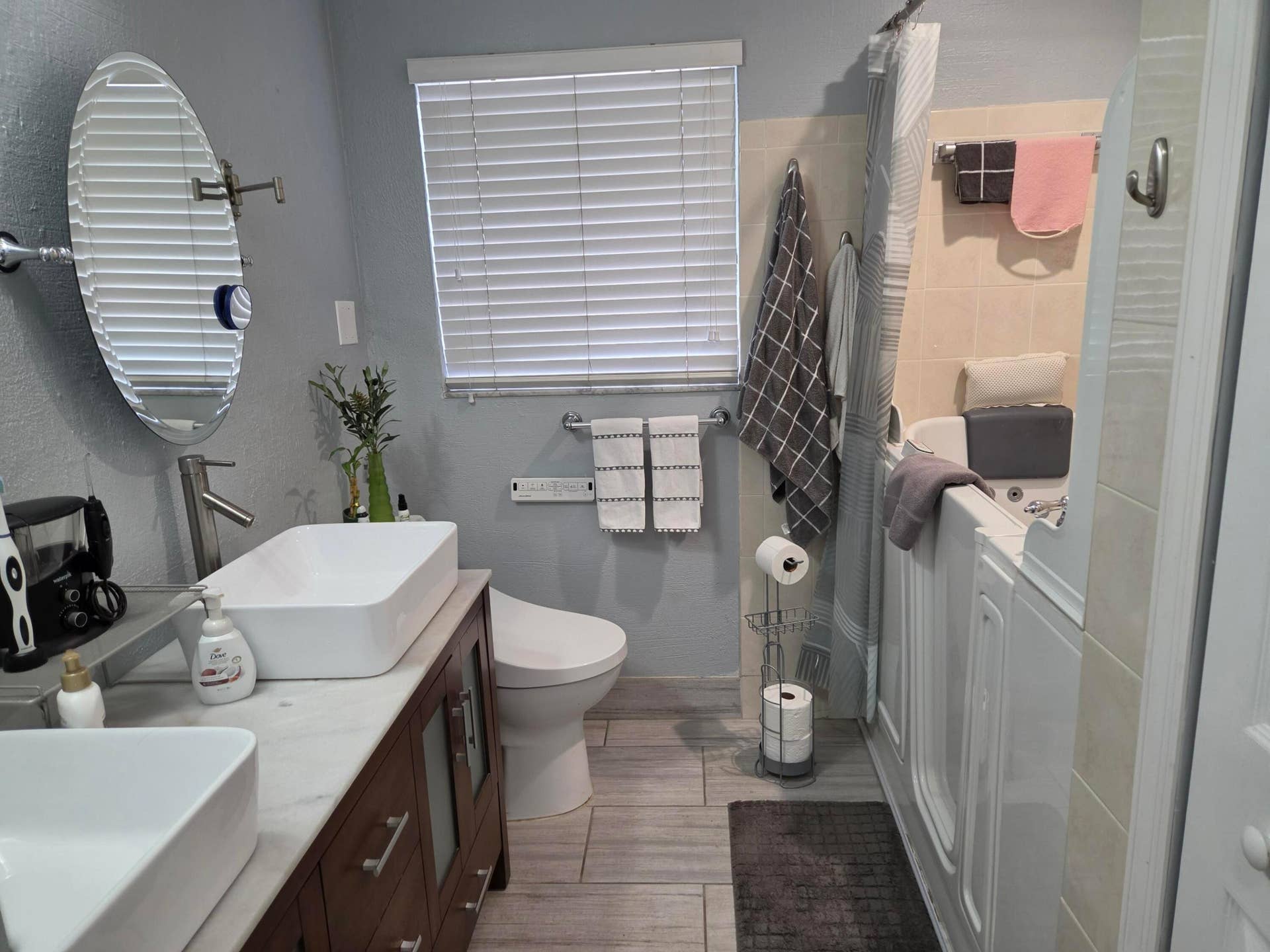 608-612 NE 21st Court, Wilton Manors, FL 33305 612 - Bathroom