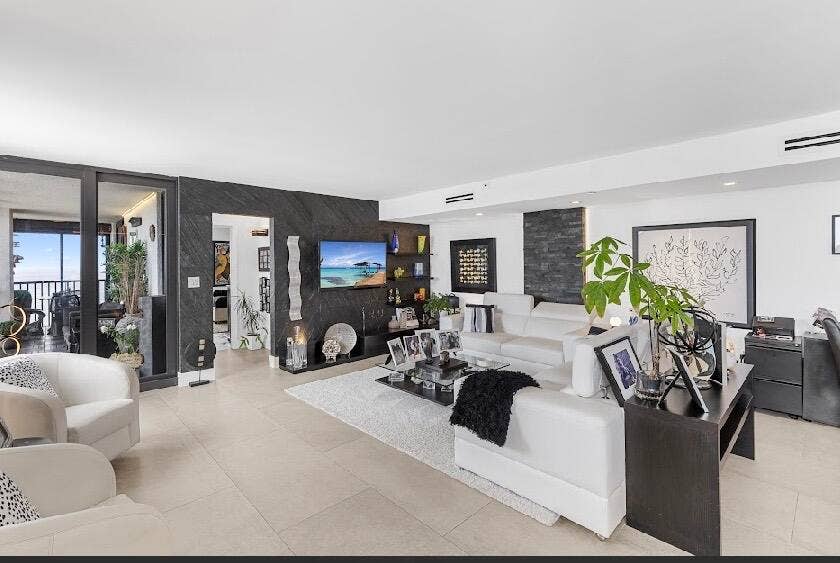 3400 S Ocean Boulevard, #Phg, Highland Beach, FL 33487 Living