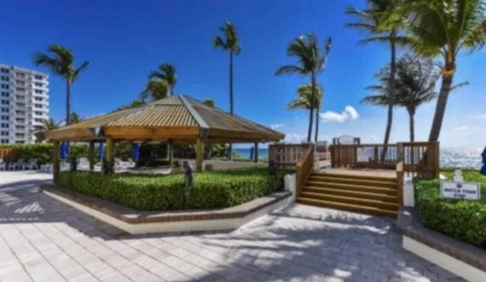 3400 S Ocean Boulevard, #Phg, Highland Beach, FL 33487 Hot tub