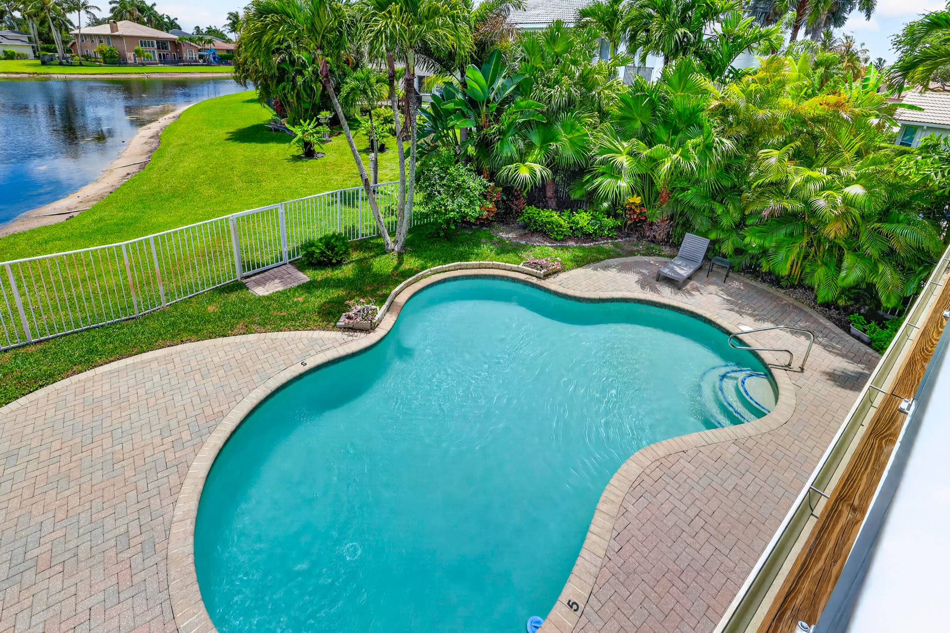 11772 Bayou Lane, Boca Raton, FL 33498 36-8I8A1032