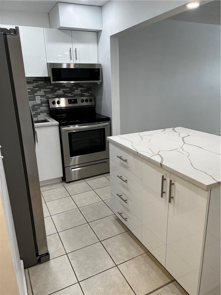 701 Pine Drive, #204, Pompano Beach, Pompano Beach, FL 33060 Photo 13