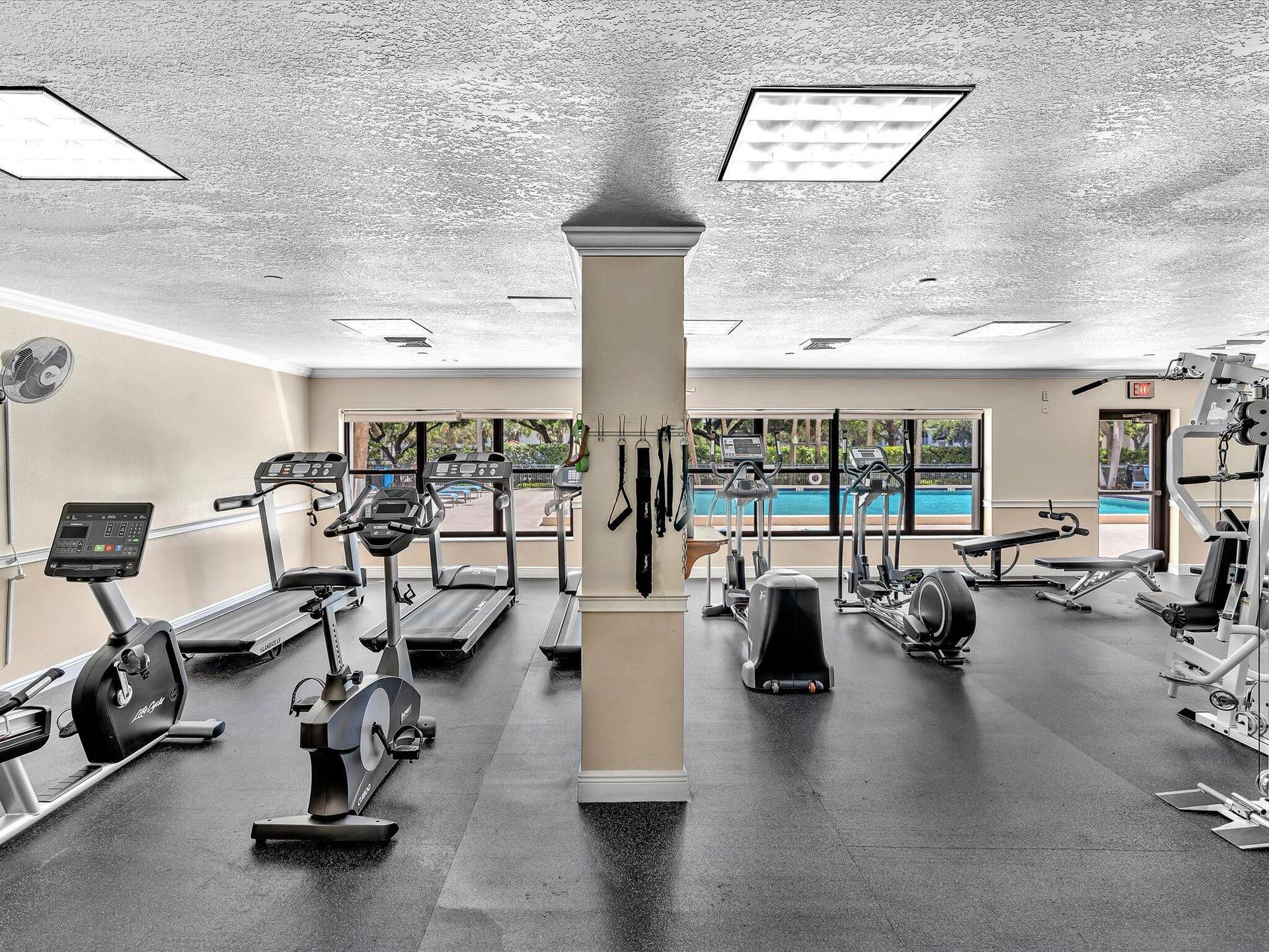 3200 Port Royale Drive N, #910, Fort Lauderdale, FL 33308 53-DSC00081