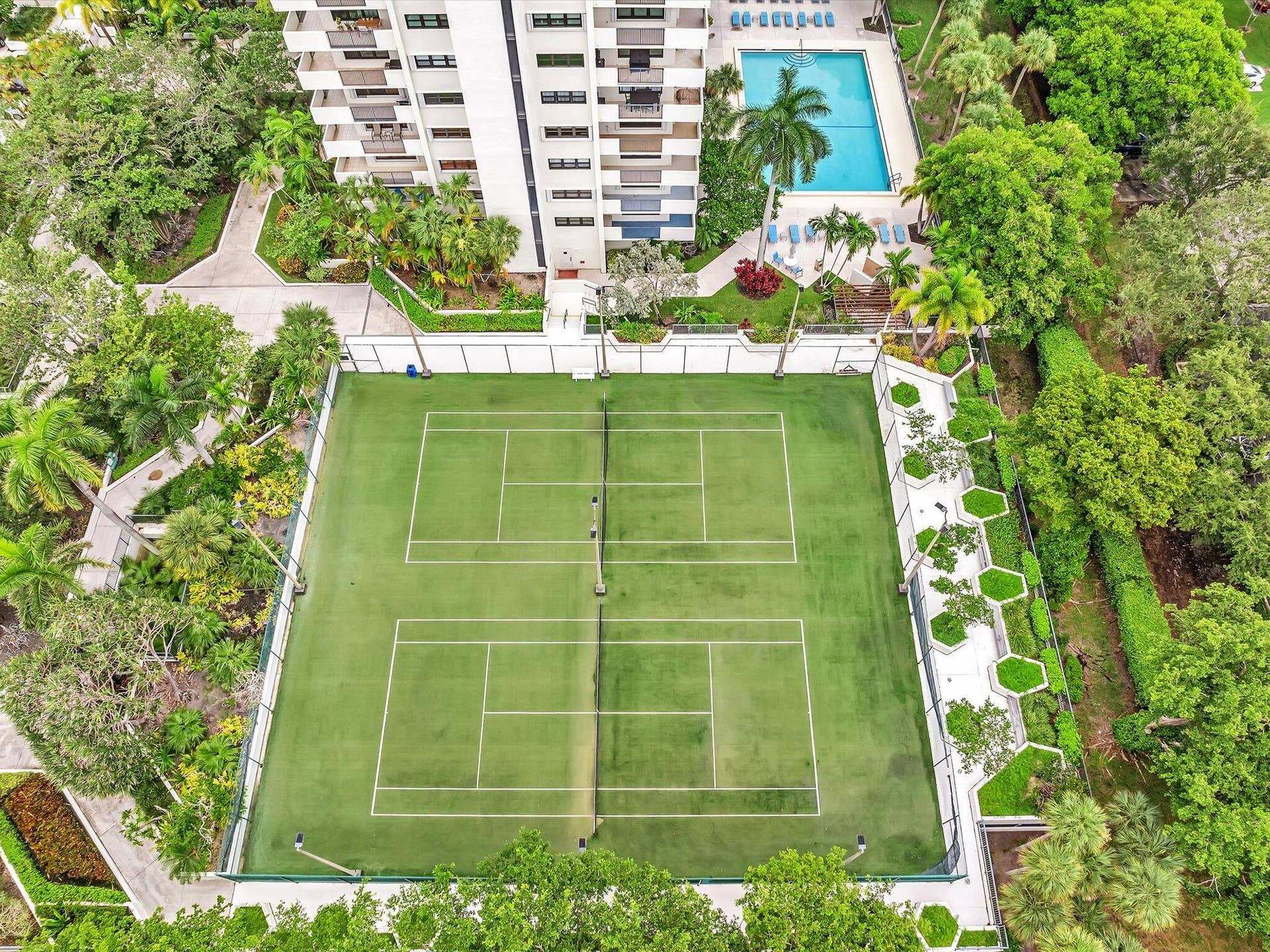 3200 Port Royale Drive N, #910, Fort Lauderdale, FL 33308 81-FPP_0121_D