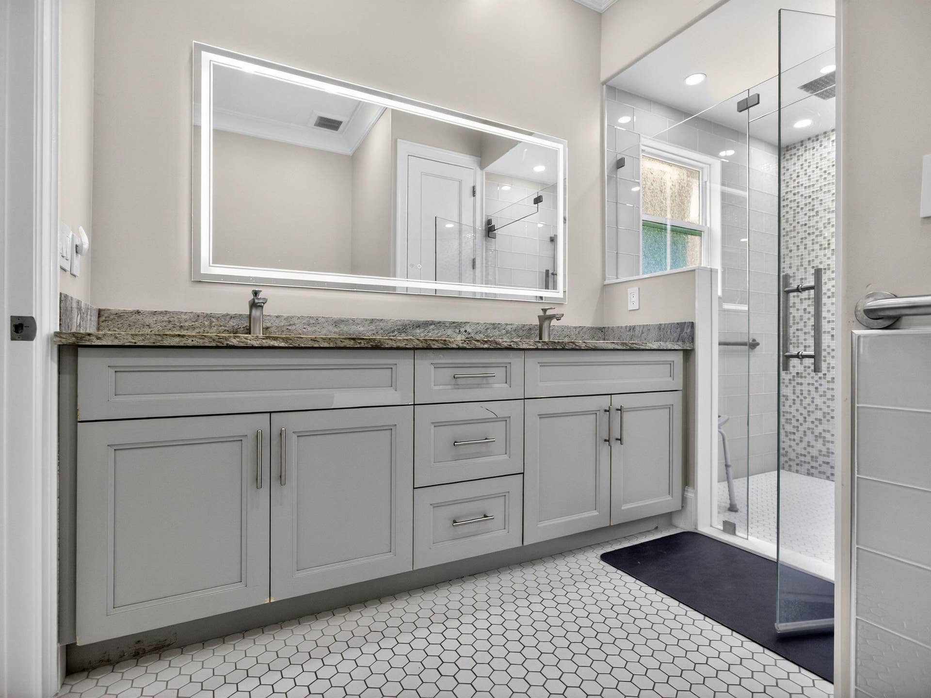 2nd Floor Master Bathroom
