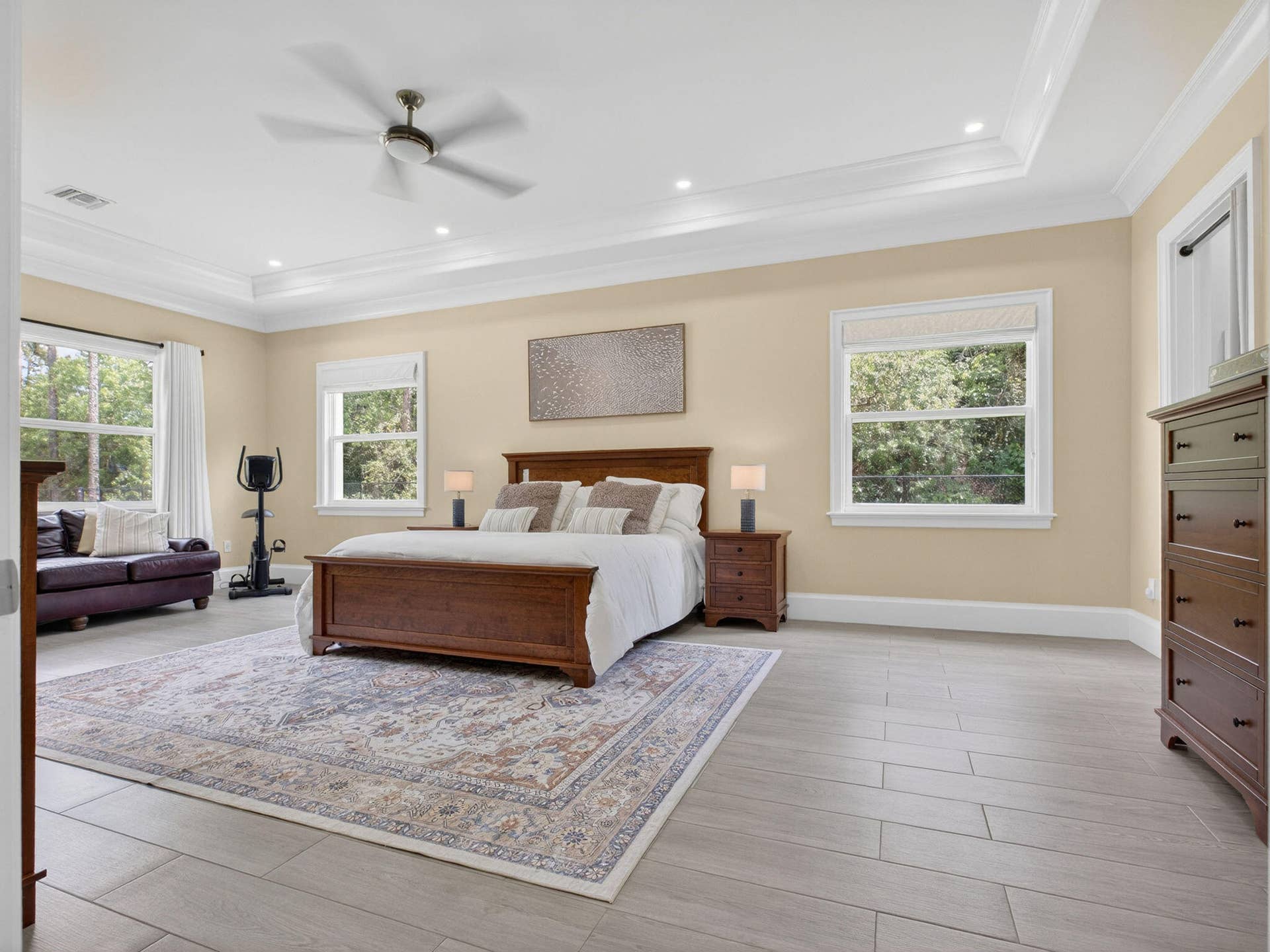 1st Floor Master Bedroom