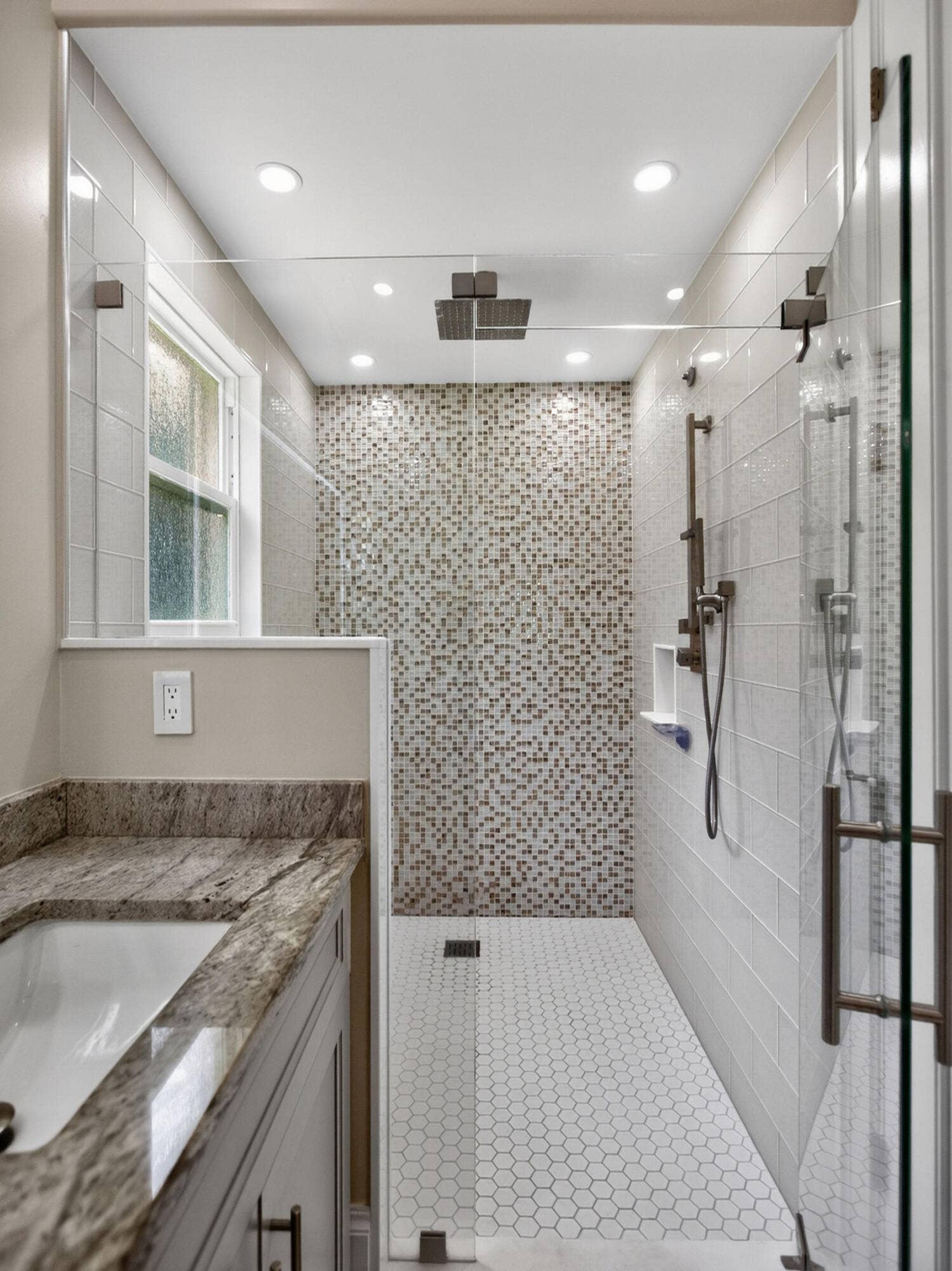 2nd Floor Master Bathroom