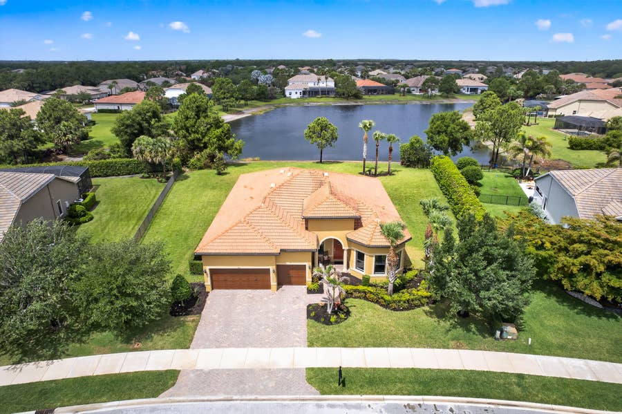 Property photo for 941 SW Sea Green Street, Palm City, FL