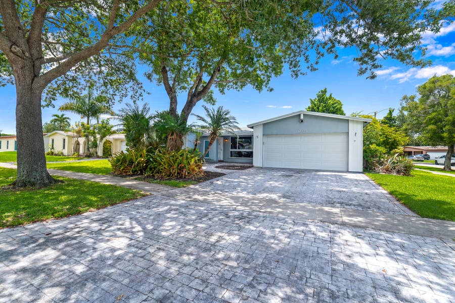 Property photo for 10578 NW 3 Street, Plantation, FL
