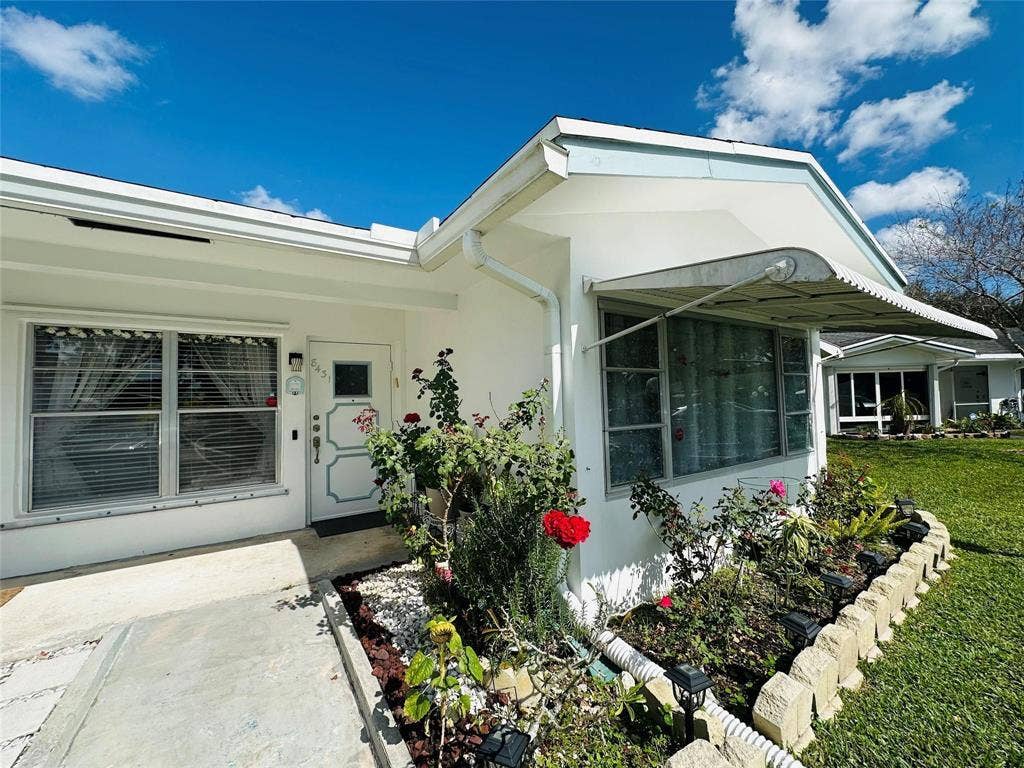 8431 NW 12th Street, #D68, Plantation, FL 33322 1