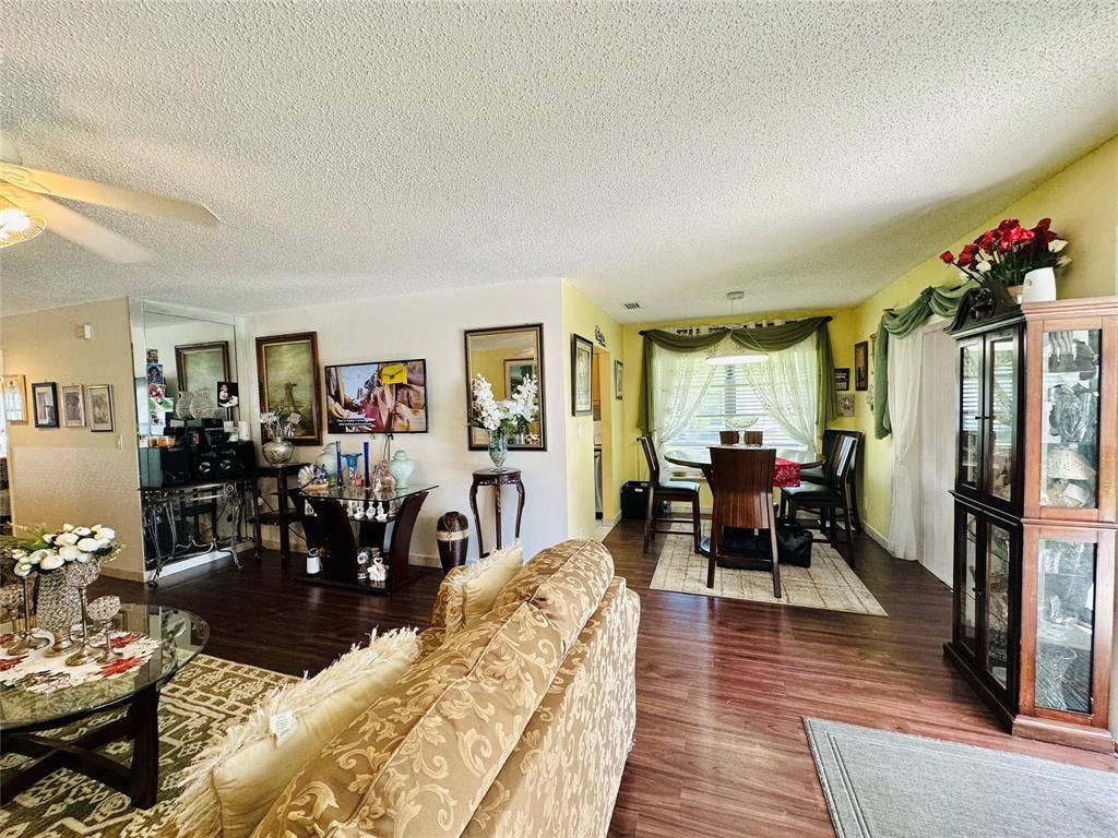 8431 NW 12th Street, #D68, Plantation, FL 33322 42700