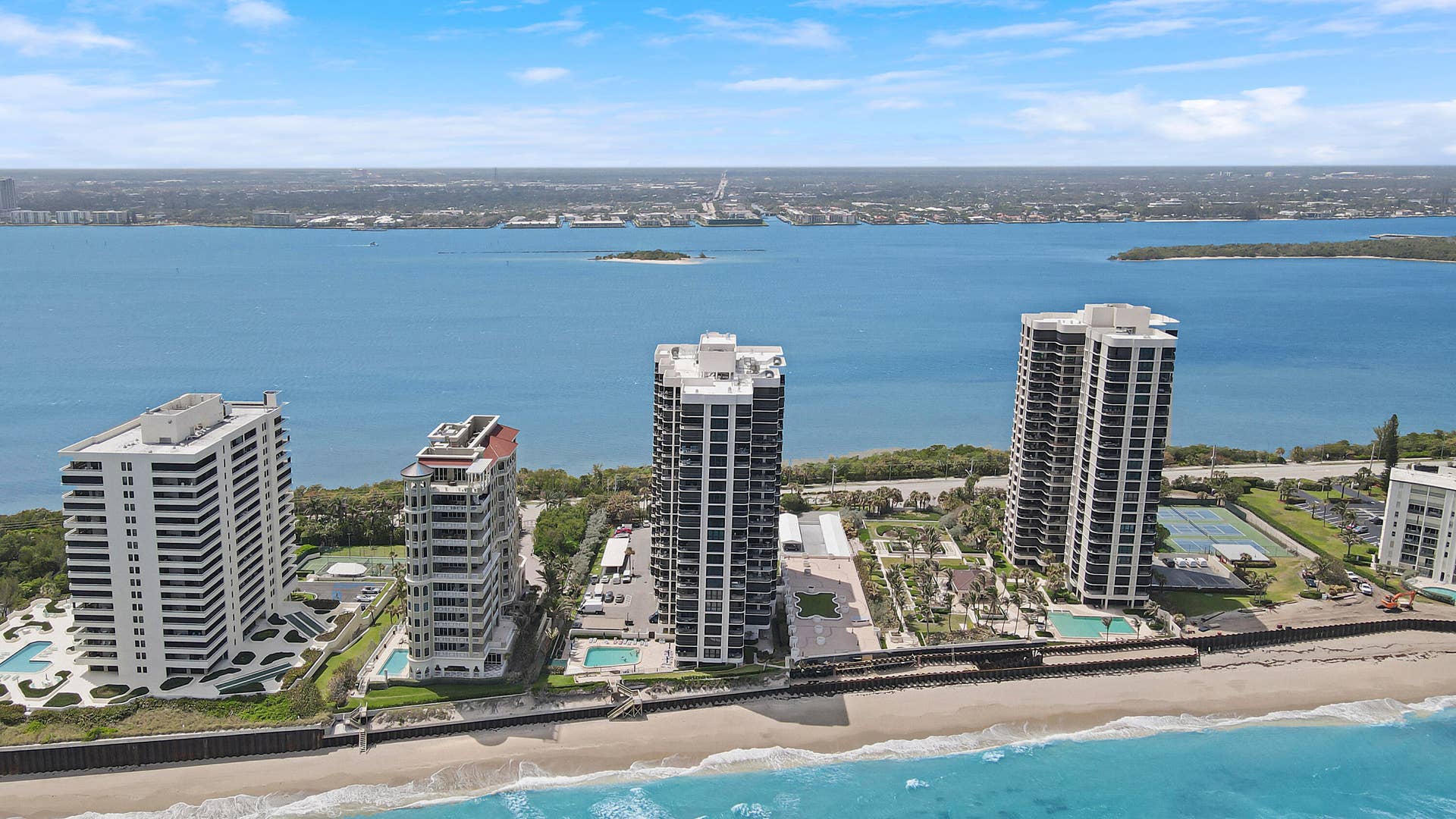 5380 N Ocean Drive, #22j, Riviera Beach, Singer Island, FL 33404 20250917183432611311000000-o (1)