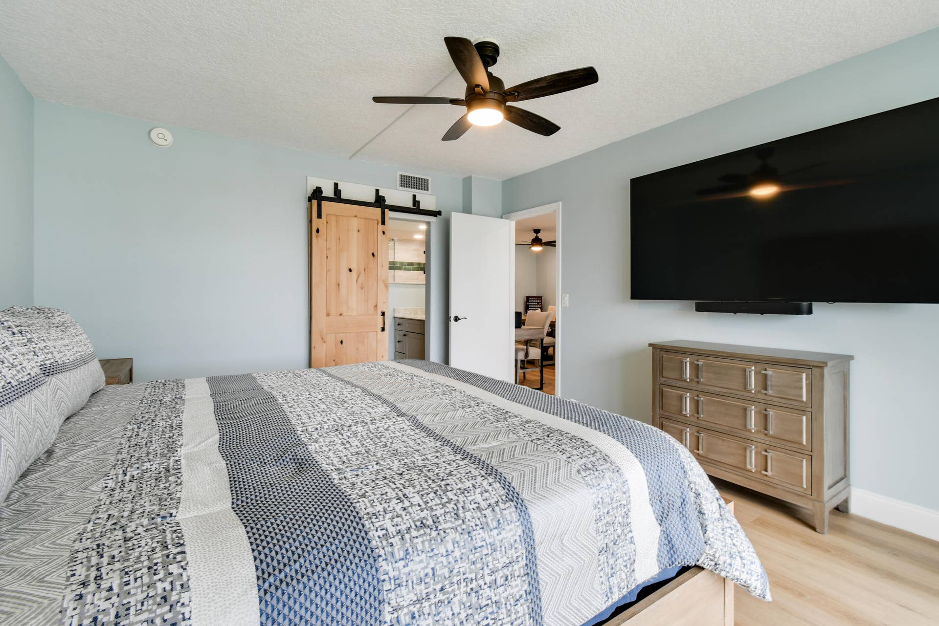 100 Paradise Harbour Boulevard, #211, North Palm Beach, FL 33408 DSC_8407