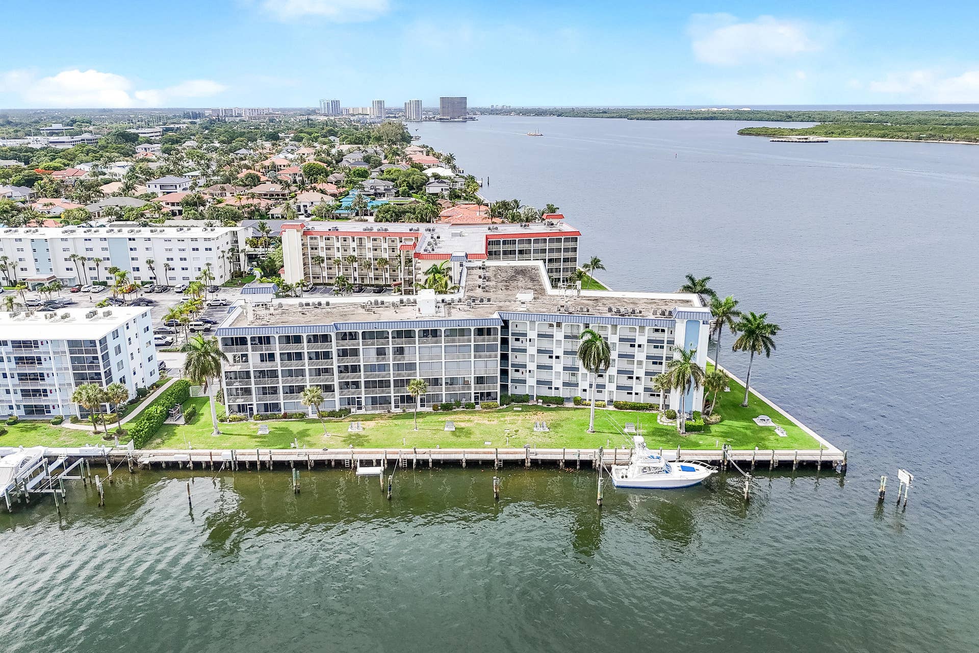 100 Paradise Harbour Boulevard, #211, North Palm Beach, FL 33408 DJI_20260601163104_0066_D
