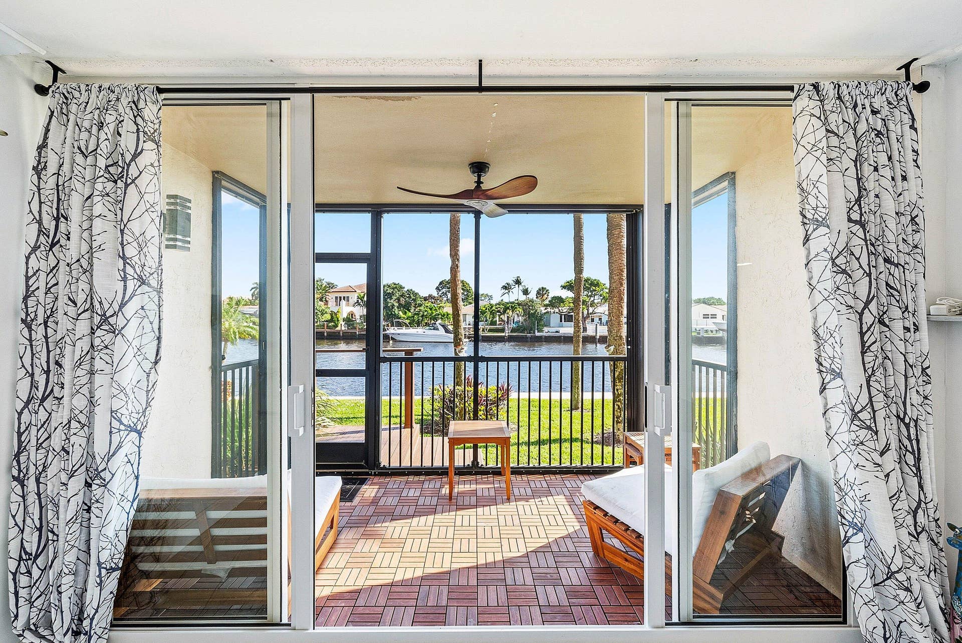 028-18RoyalPalmWay-109-BocaRaton-FL-3343