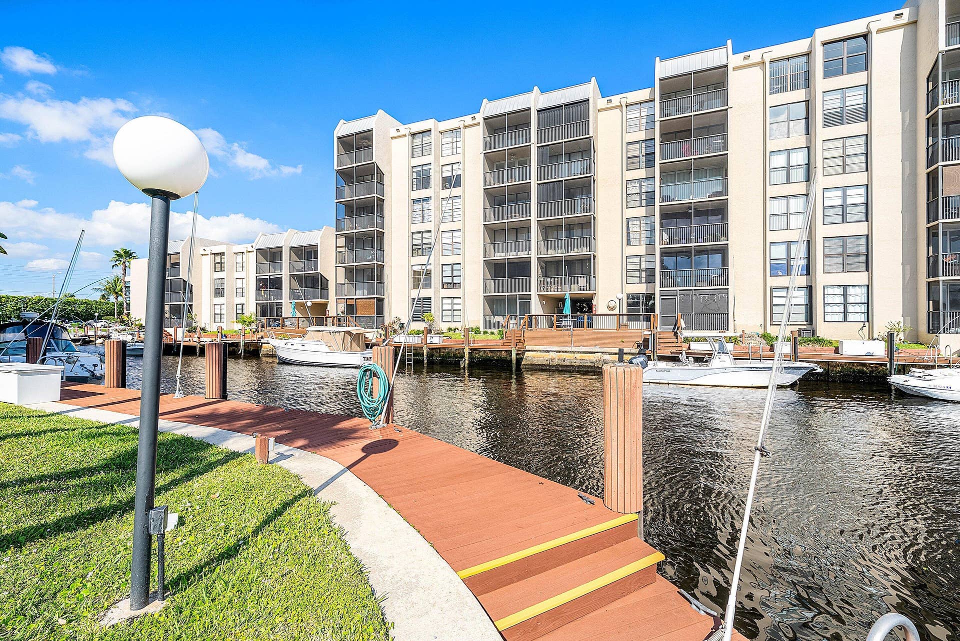 034-18RoyalPalmWay-109-BocaRaton-FL-3343