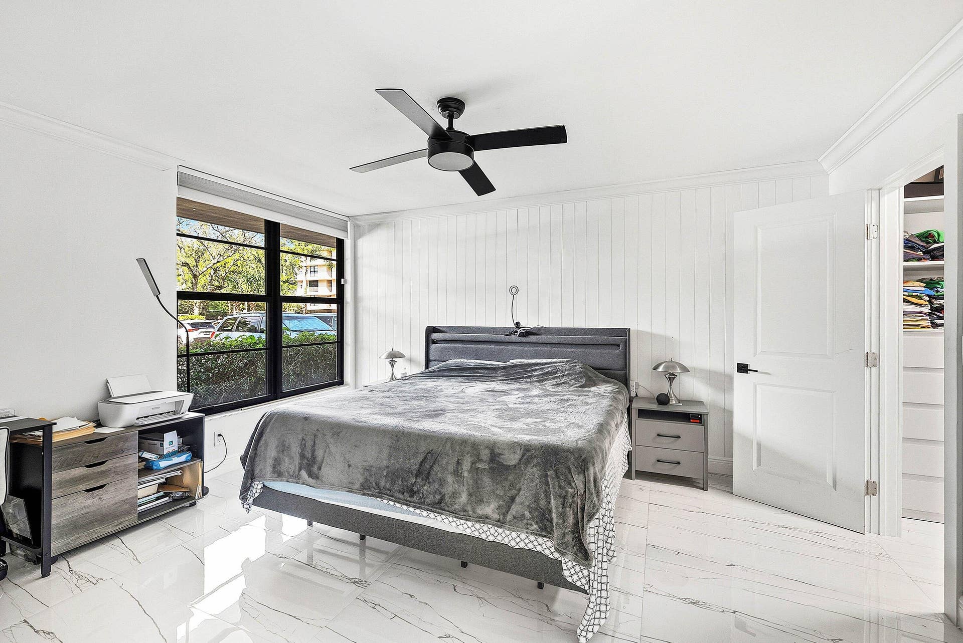 023-18RoyalPalmWay-109-BocaRaton-FL-3343