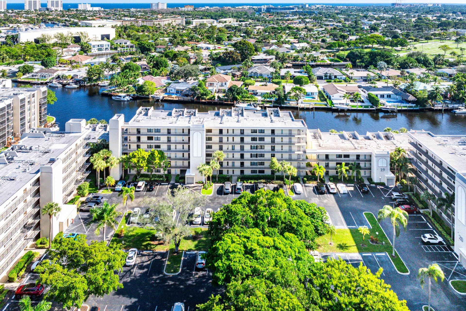 037-18RoyalPalmWay-109-BocaRaton-FL-3343