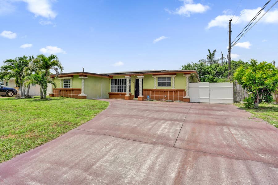 Property photo for 151 NW 21st Street, Pompano Beach, FL