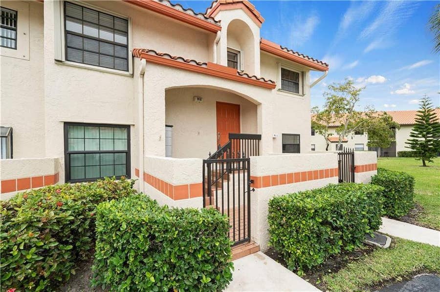 Property photo for 912 Congressional Way, Deerfield Beach, FL