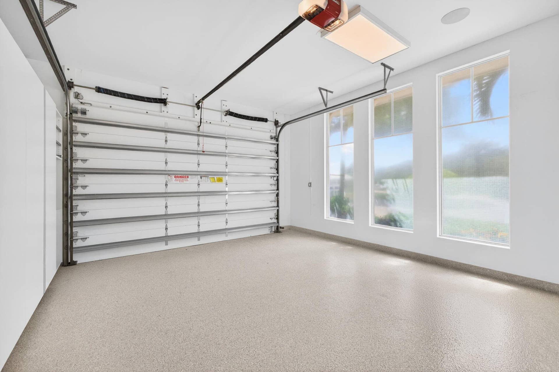 1900 Intracoastal Drive, Fort Lauderdale, FL 33305 Side Access Oversized Single Garage