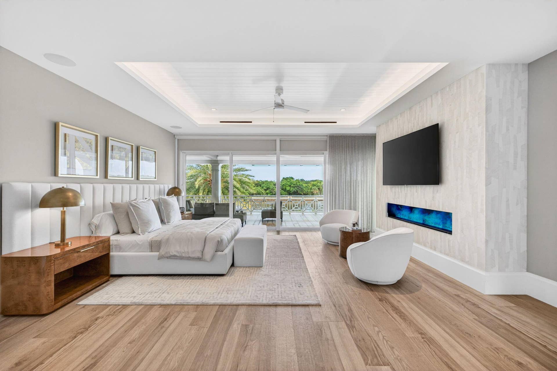 Primary Suite w Private Waterfront VieW