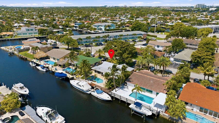 Property photo for 390 SE 12th Avenue, Pompano Beach, FL