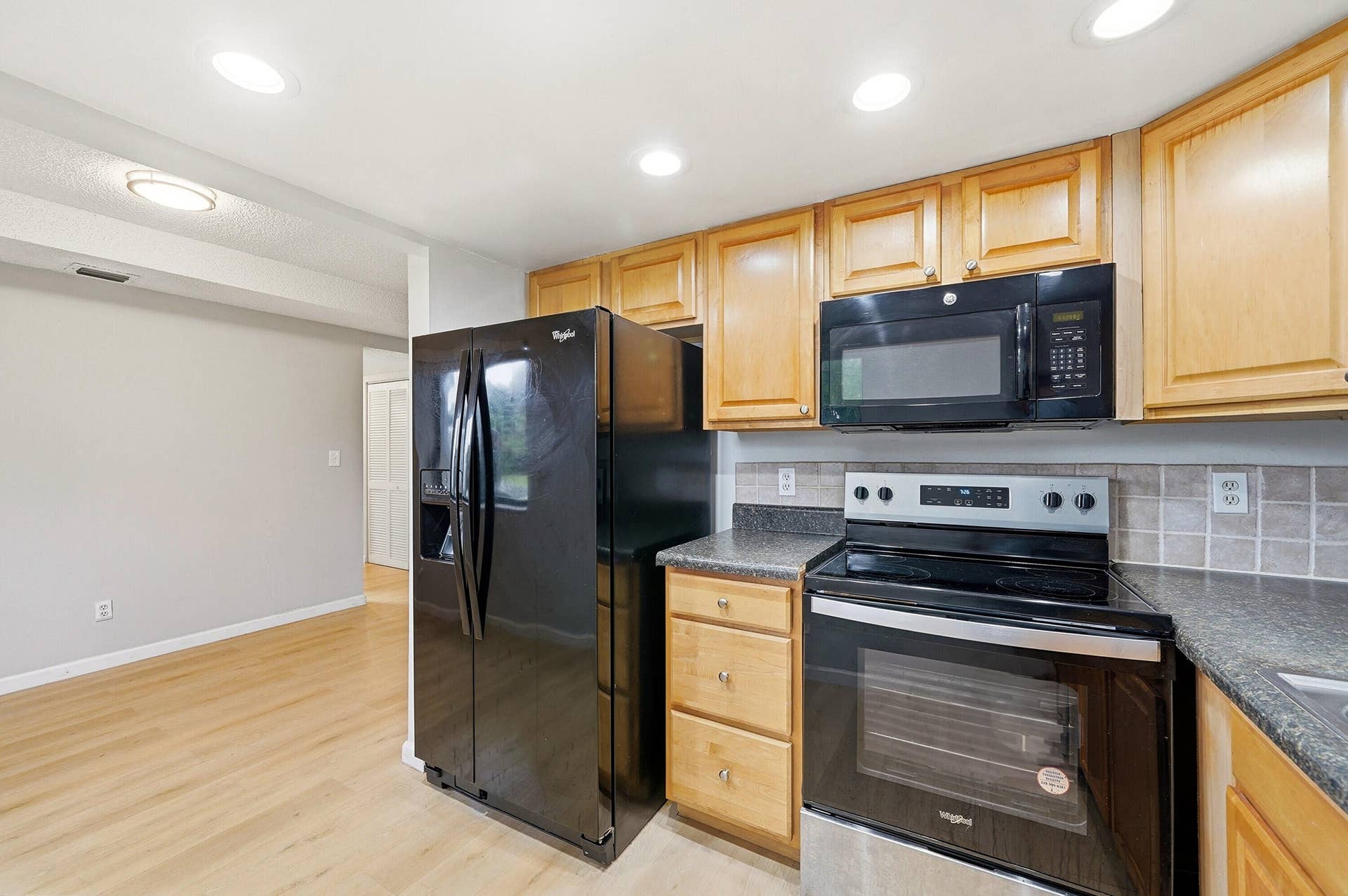 13_kitchen