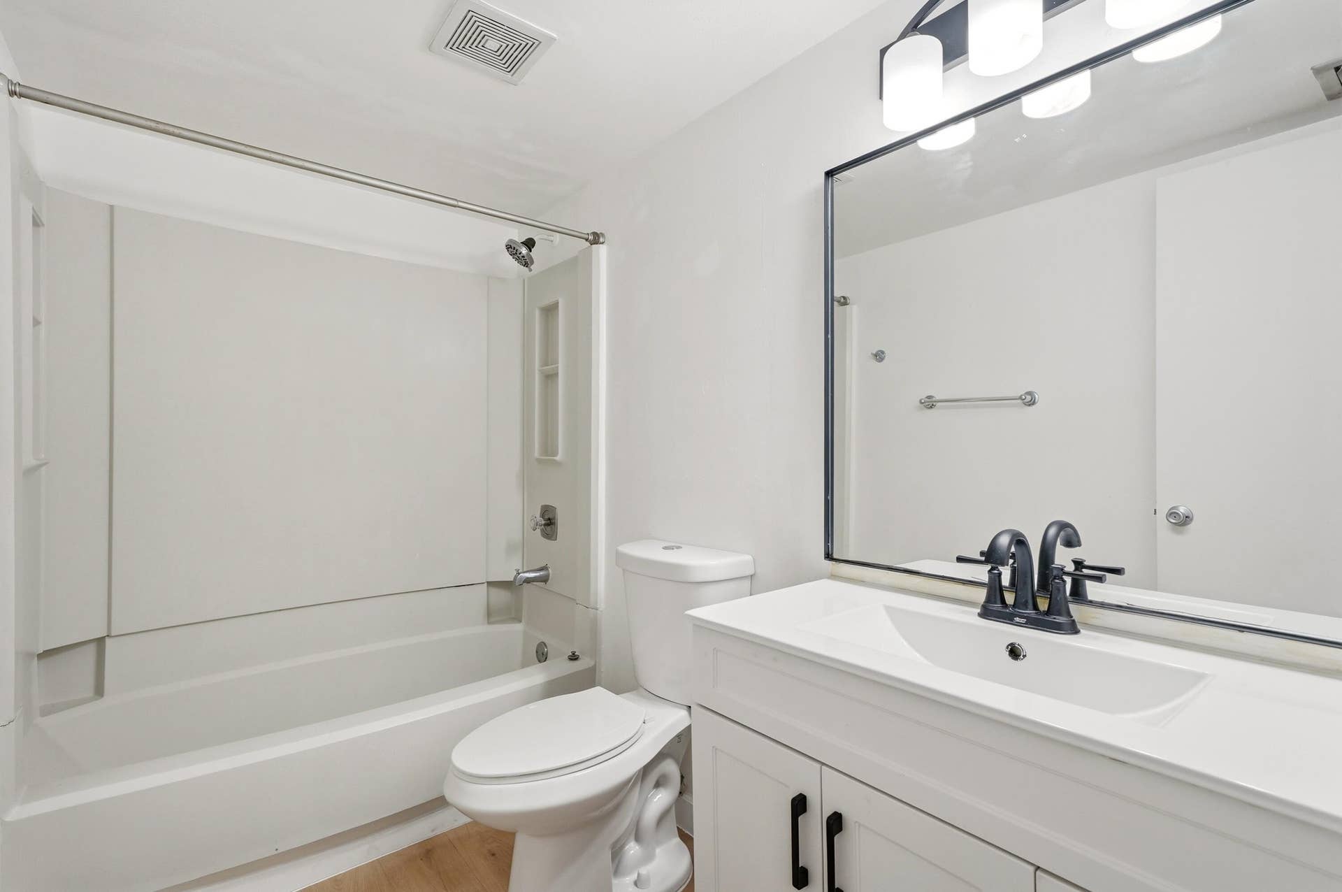 14_bathroom