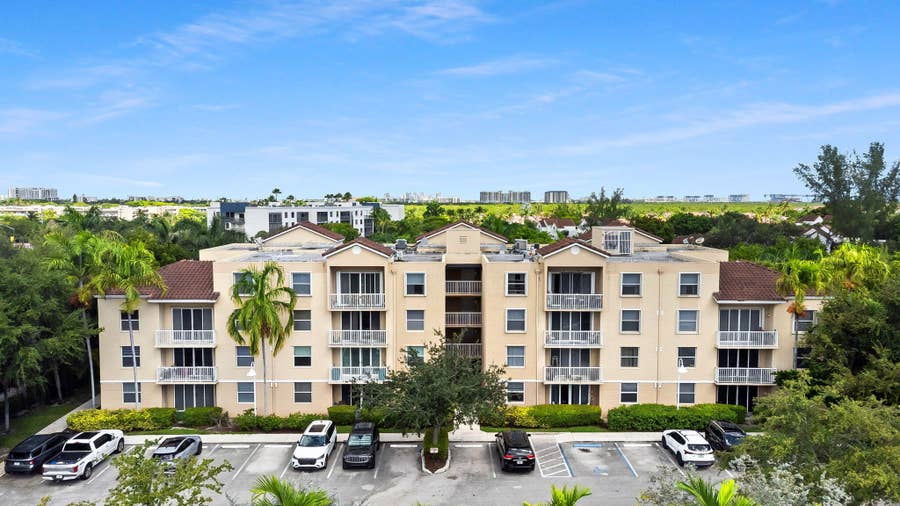 Property photo for 529 E Sheridan Street, #1081, Dania Beach, FL