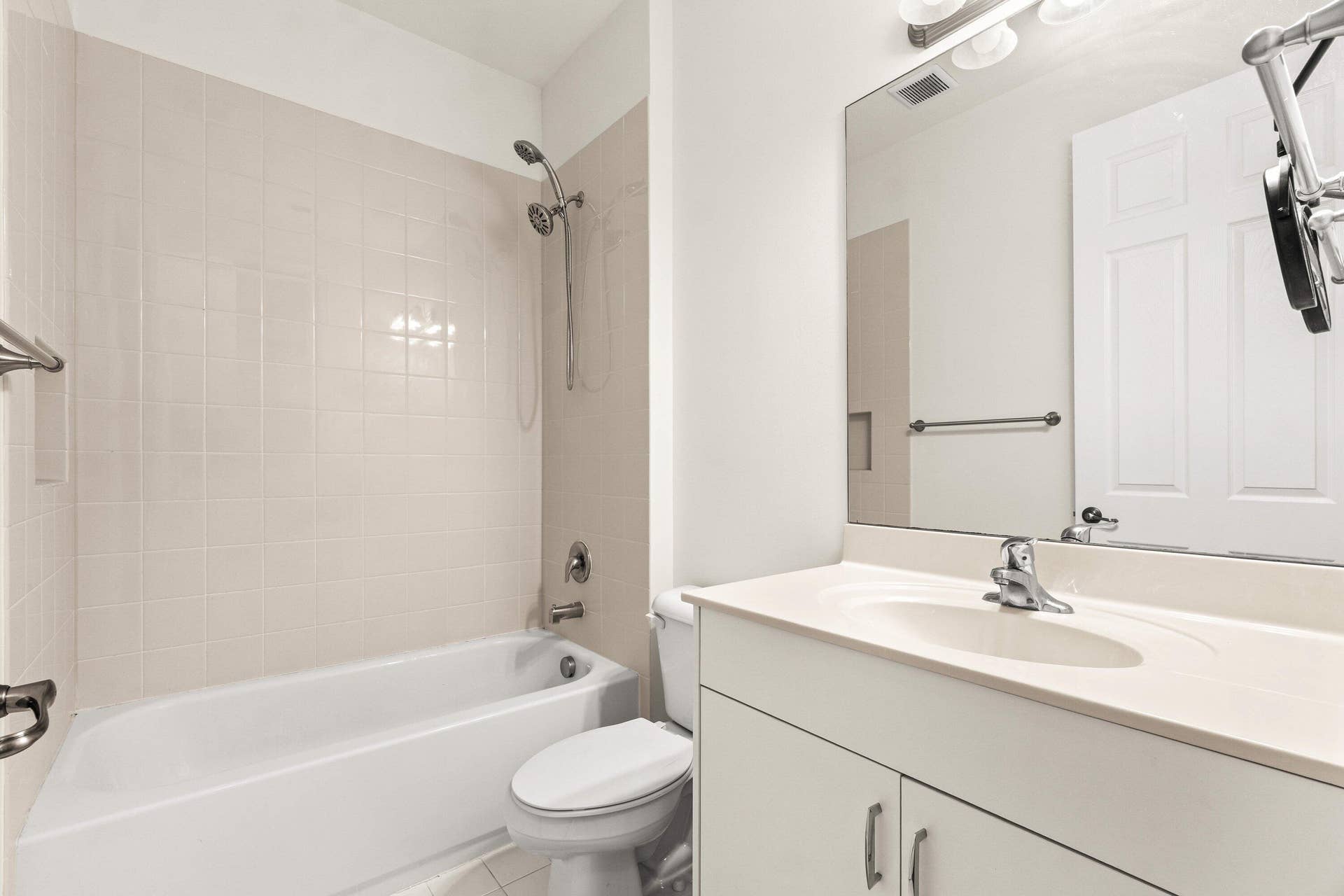 14018 Gold Tigereye Trail, Delray Beach, FL 33446 bathroom