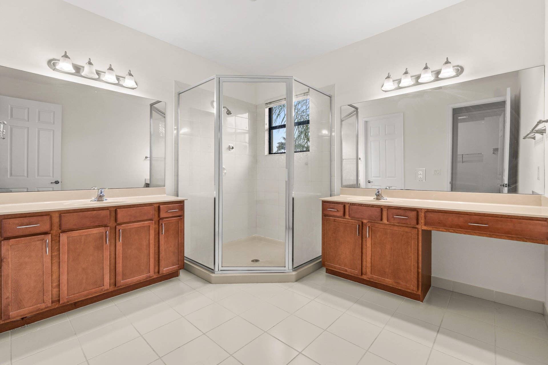 14018 Gold Tigereye Trail, Delray Beach, FL 33446 primary bathroom
